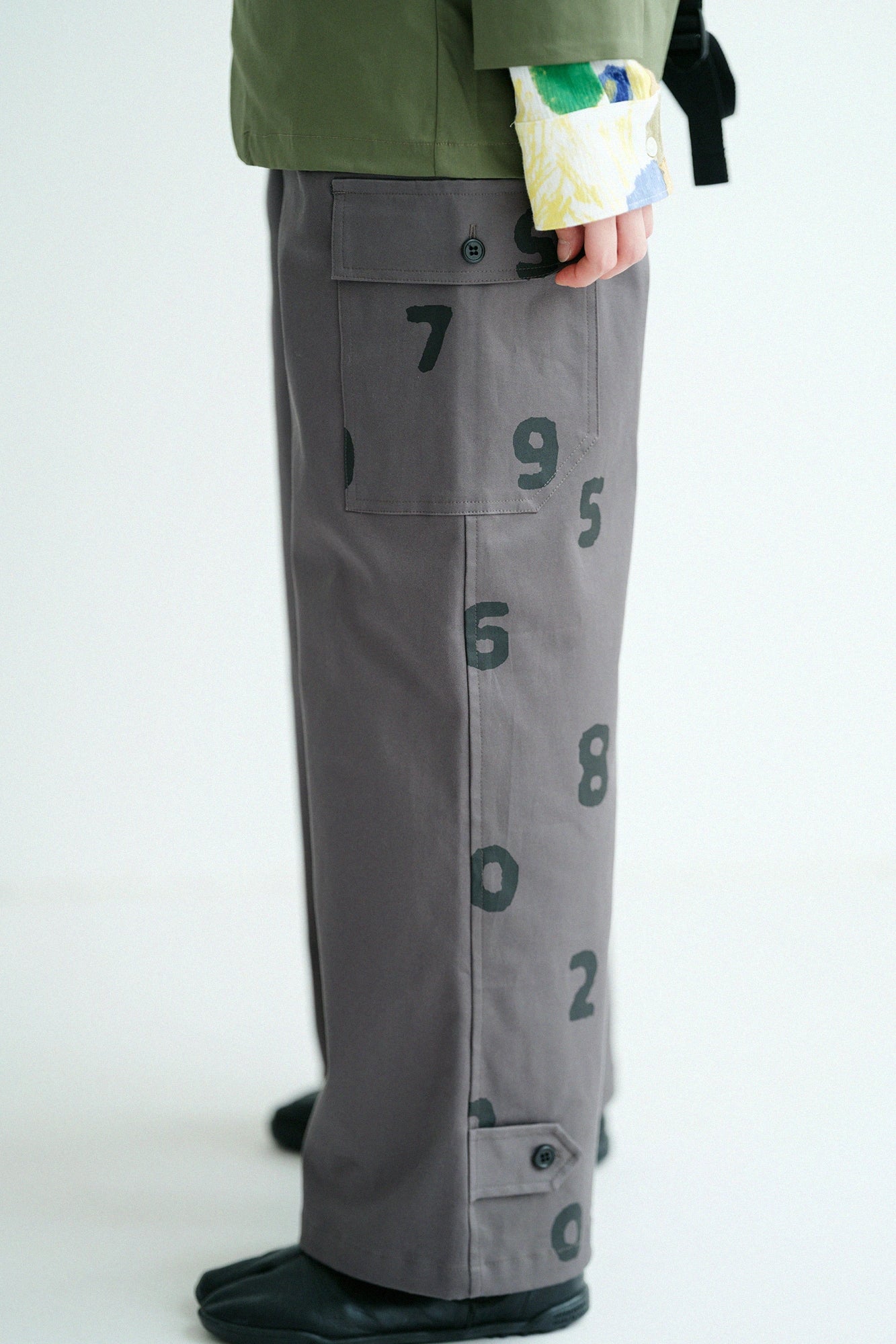  Stretch-Cargohose aus Chinostoff/StahlgrauSO-SU-U