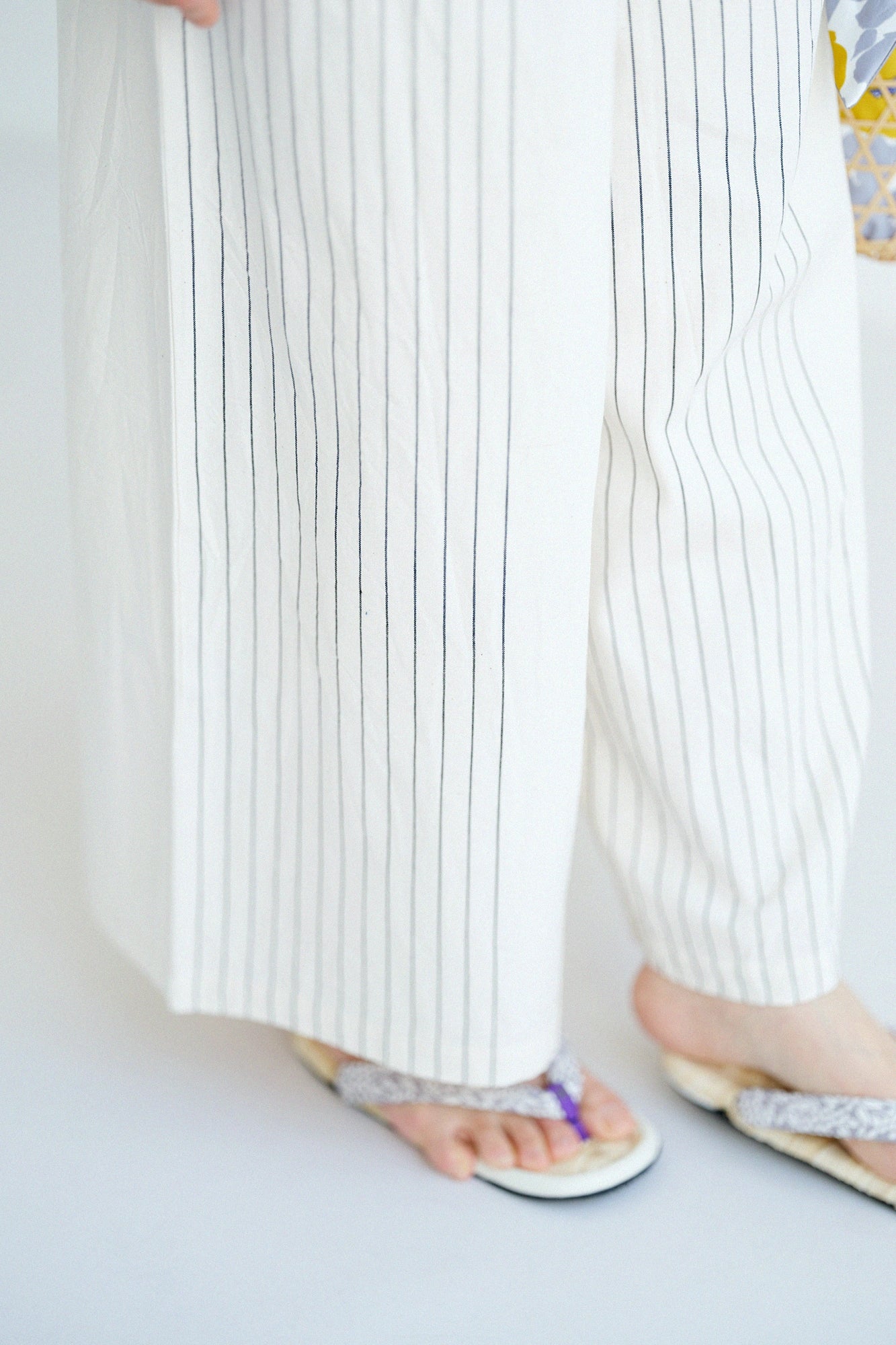 【Ships ard. 4/21】Isemomen Cotton 20/20 Wide-legged Pants / Half Striped Raw White