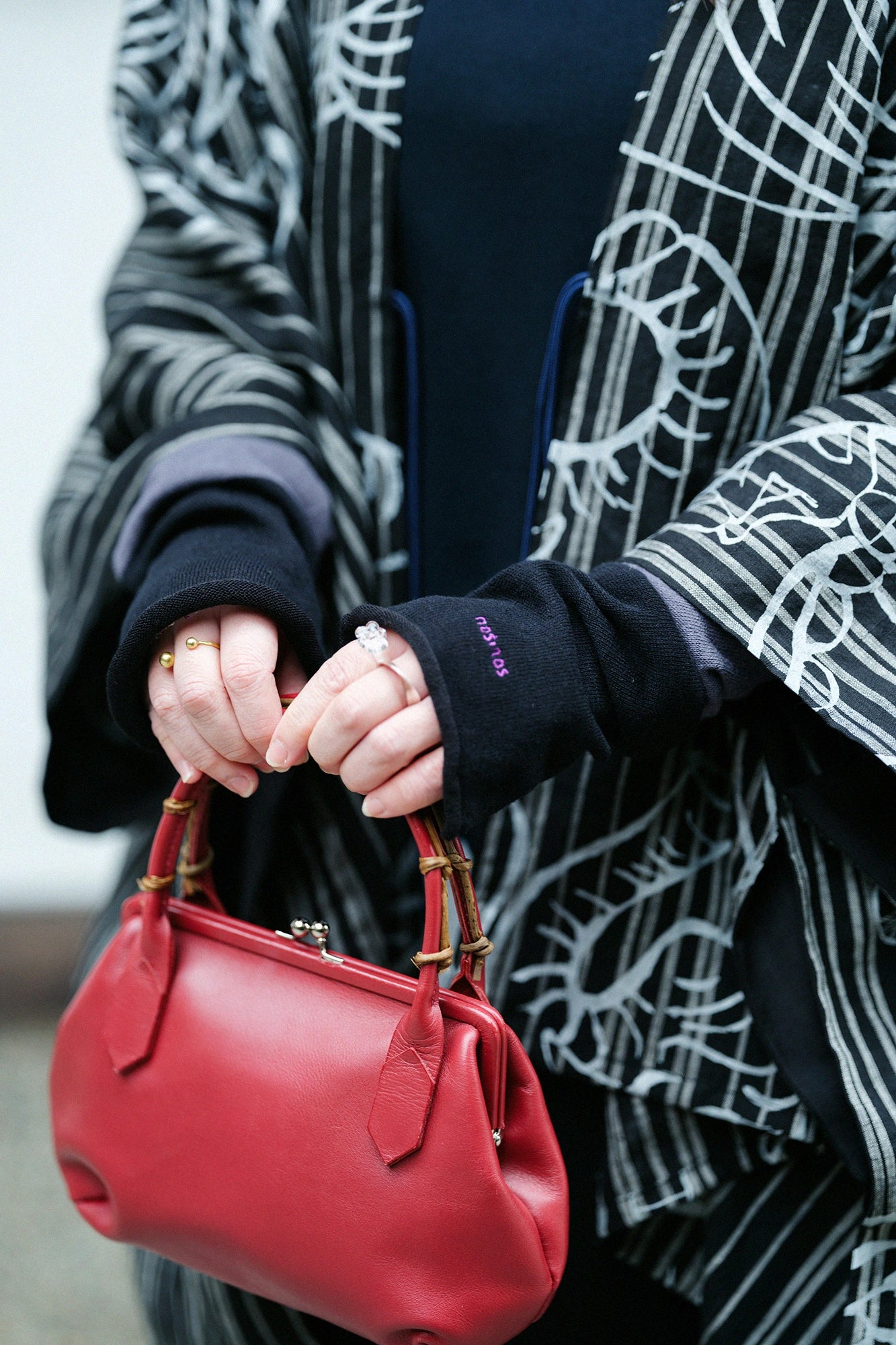 Asa petite main (kote) / Couleur plume mouillée (nurebairo) 