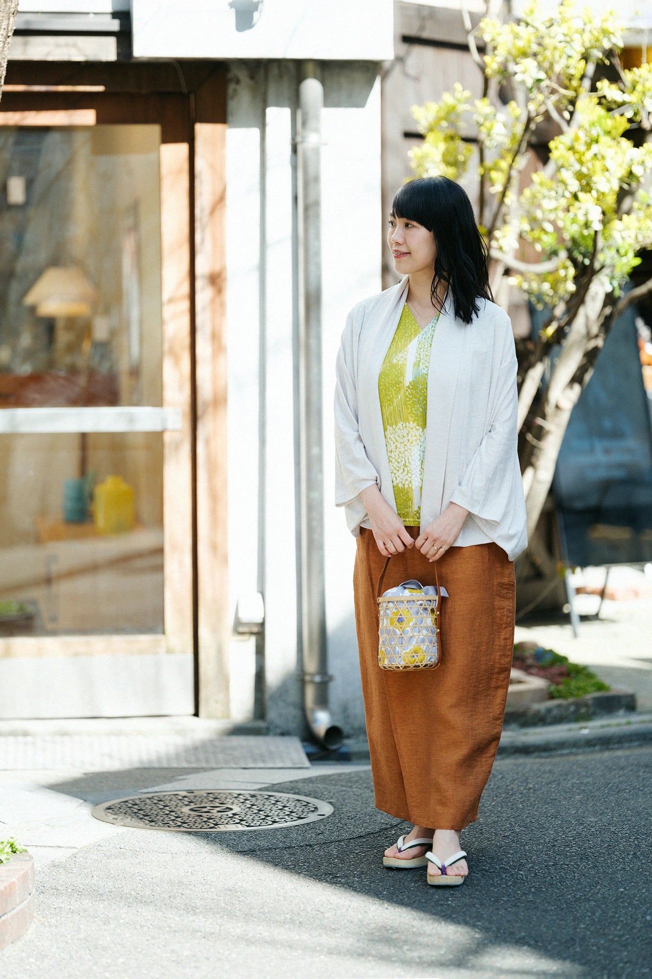 【Ships ard. 4/21】Chizimi Cotton 40/40 V-neck Shirt / Gypsophila