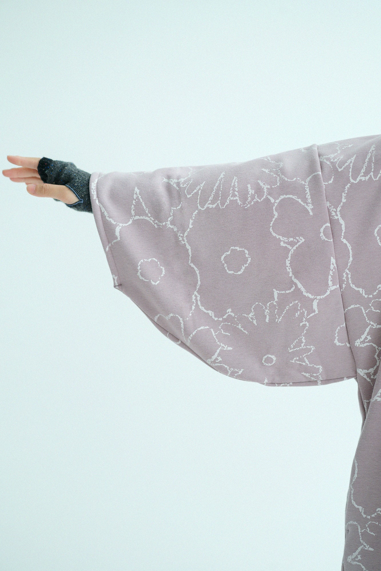 裏仿毛 針織 高領圓弧袖長方形洋裝／落落大方塗鴉 灰粉紅色