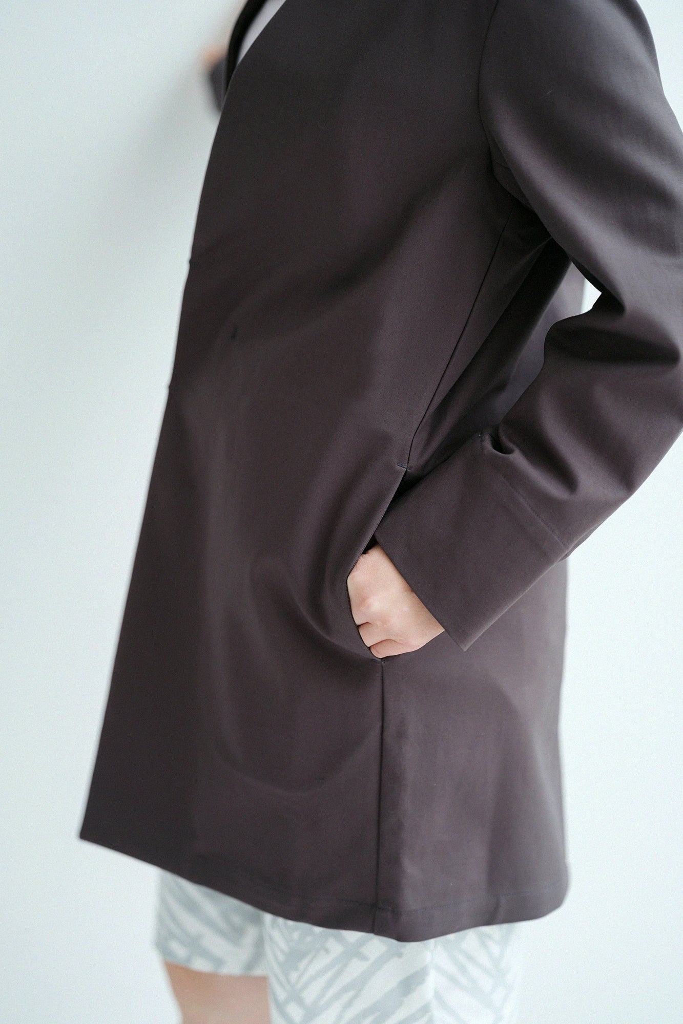 【3월 17일경 발송 예정】더블 크로스스트레치 노칼라자켓/다크 그레이