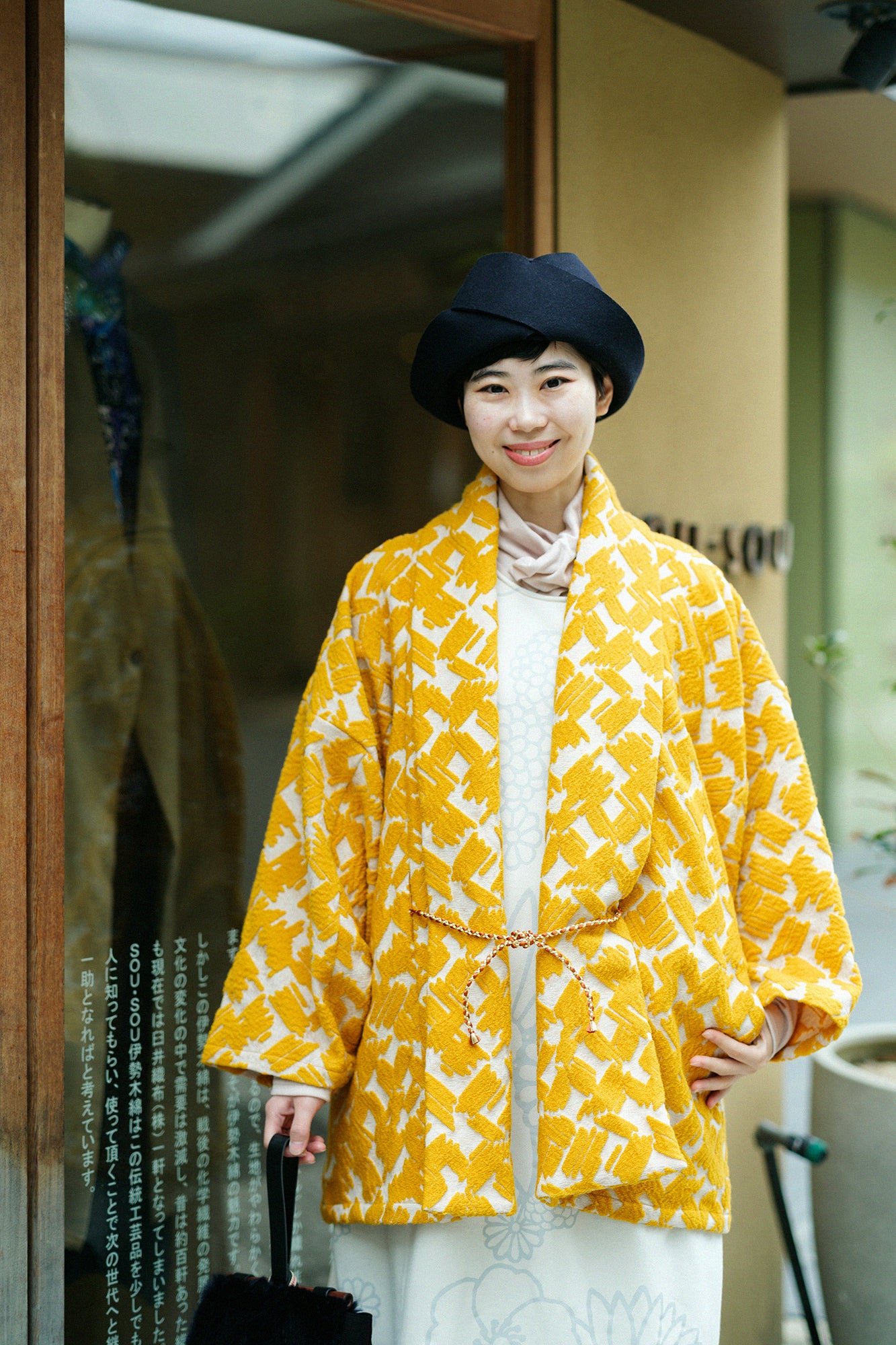 羊毛緹花 梯形袖 短外套 單層／金黃色