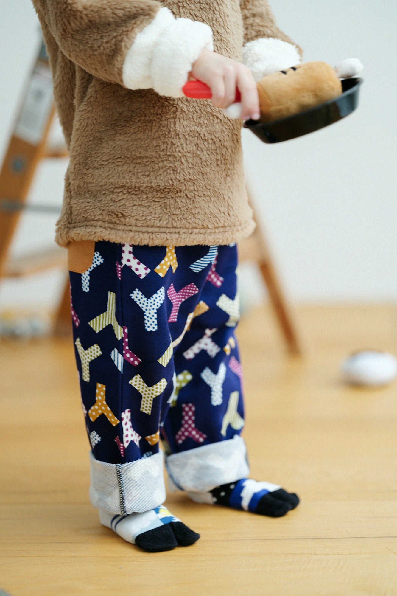 ●細內抓毛童裝長褲 ／個性