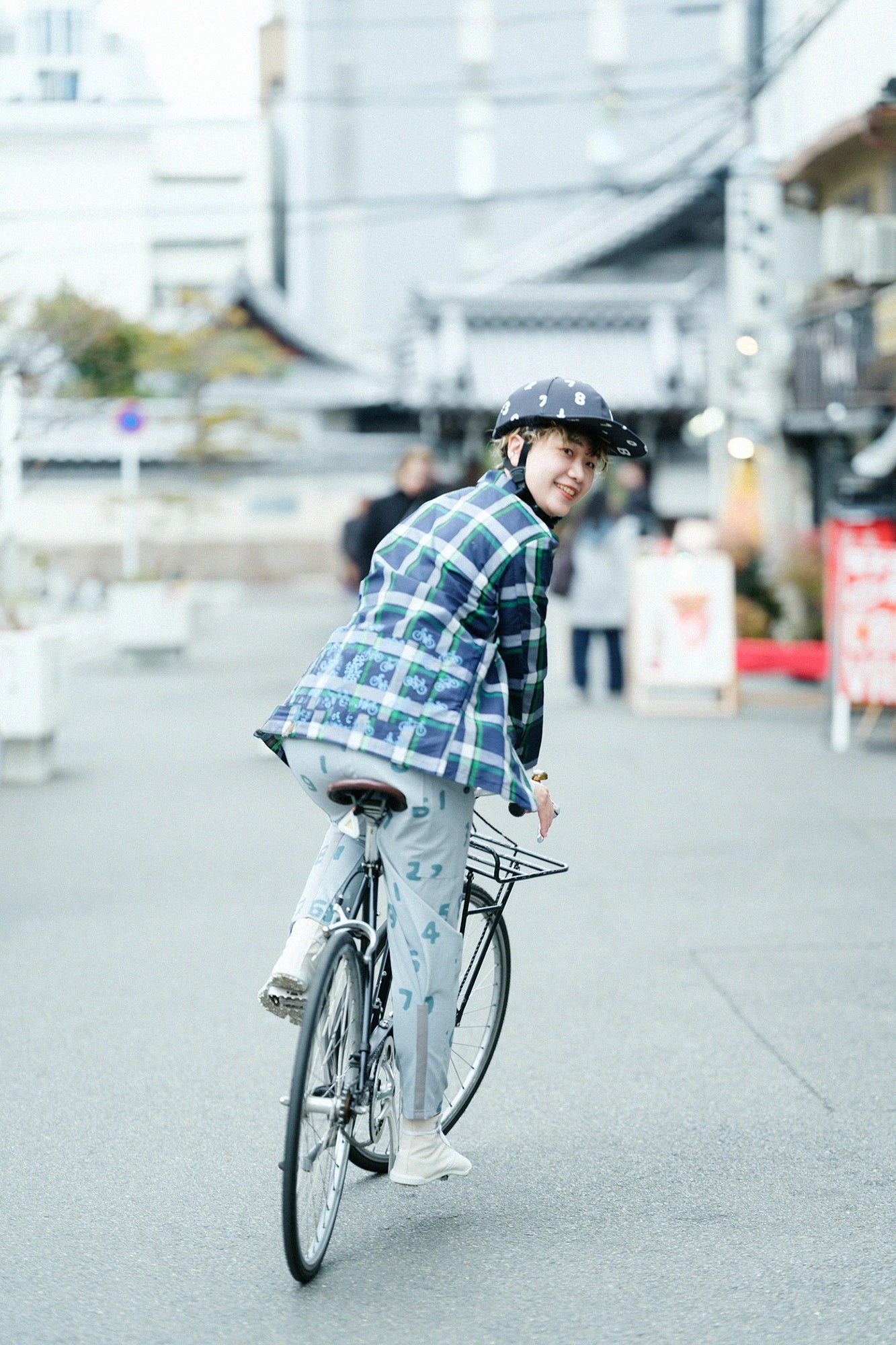[Versand voraussichtlich um den 10. März herum] Ramie-Nylonjacke mit Kragen und ZIP UP/Marineblau kariert