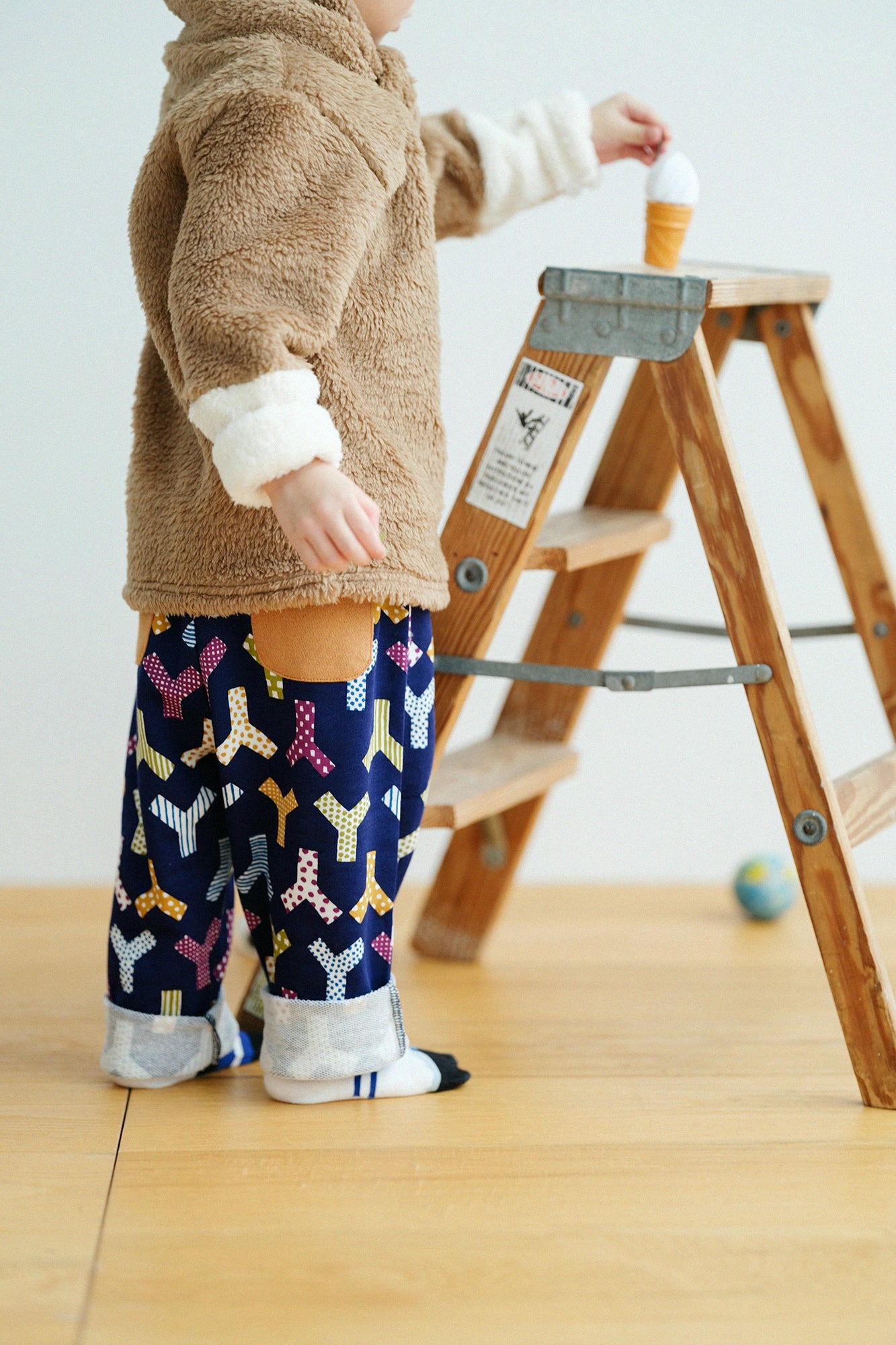 ●細內抓毛童裝長褲 ／個性