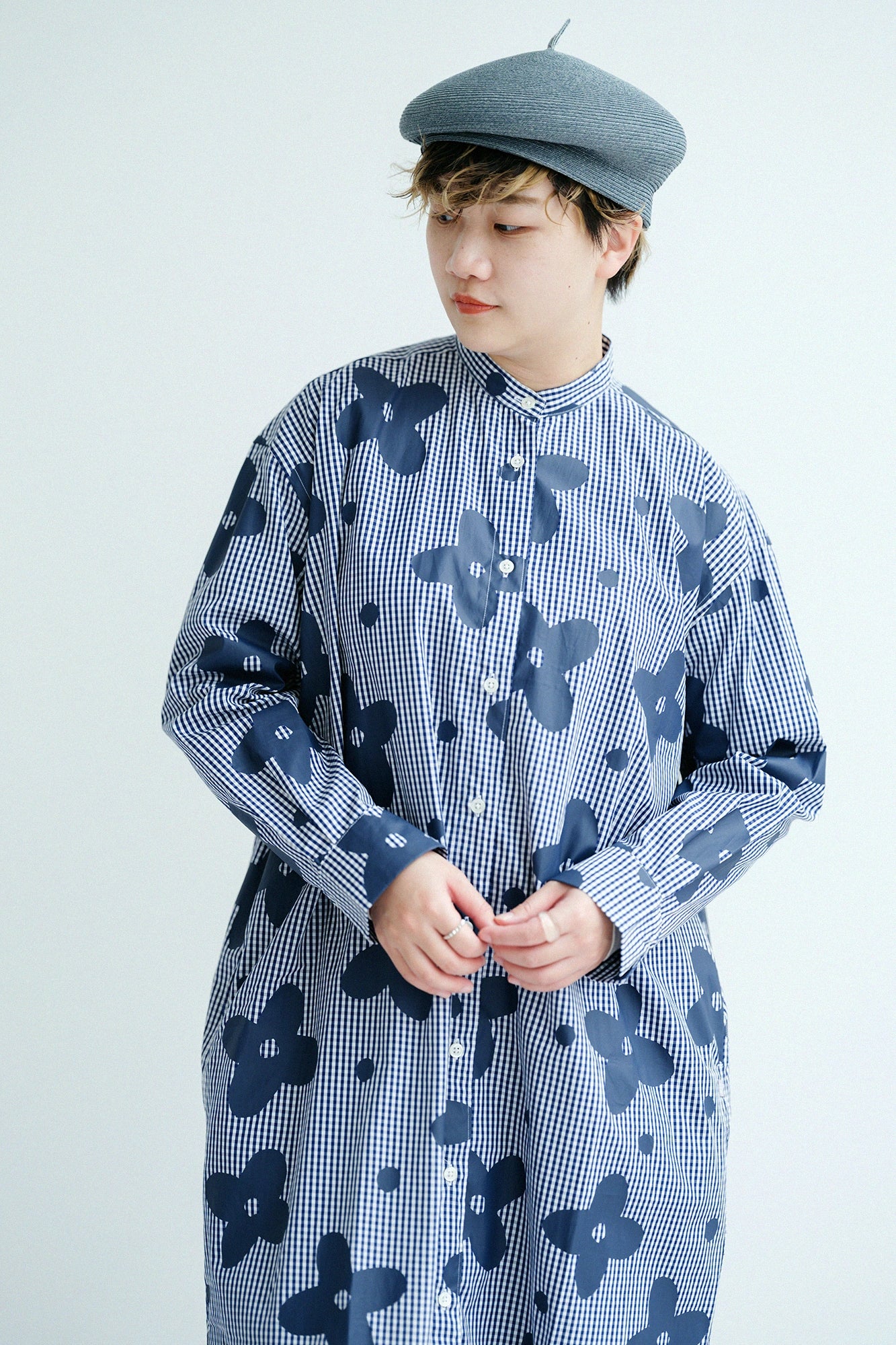 [Versand voraussichtlich um den 17. März] Extralanges Grand-Hemd-Kleid aus Baumwolle R.H/Yamahanakaze marineblau kariert