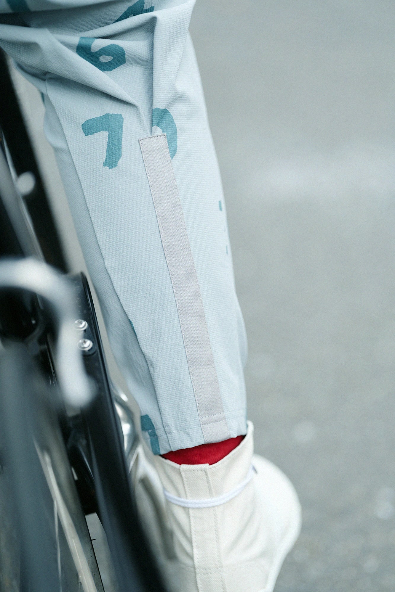 [Versand voraussichtlich um den 10. März] Grosgrain Stretch BIKE Jodouvre/SO-SU-U bleigrau