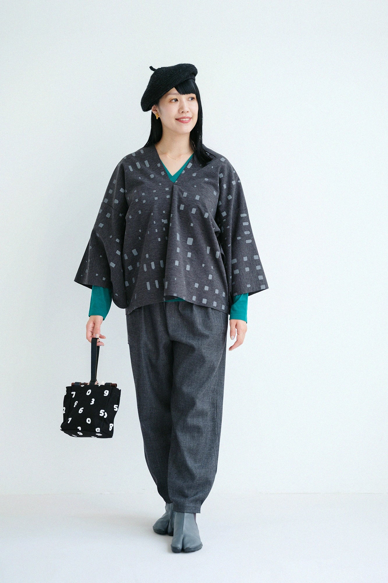 Height:' 161cm,'Wears:'Women F