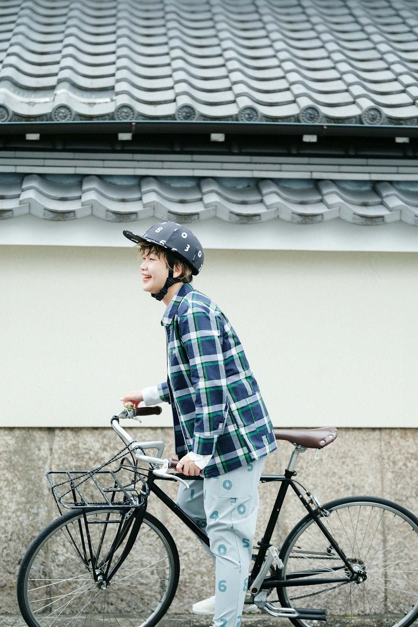 [Versand voraussichtlich um den 10. März herum] Ramie-Nylonjacke mit Kragen und ZIP UP/Marineblau kariert