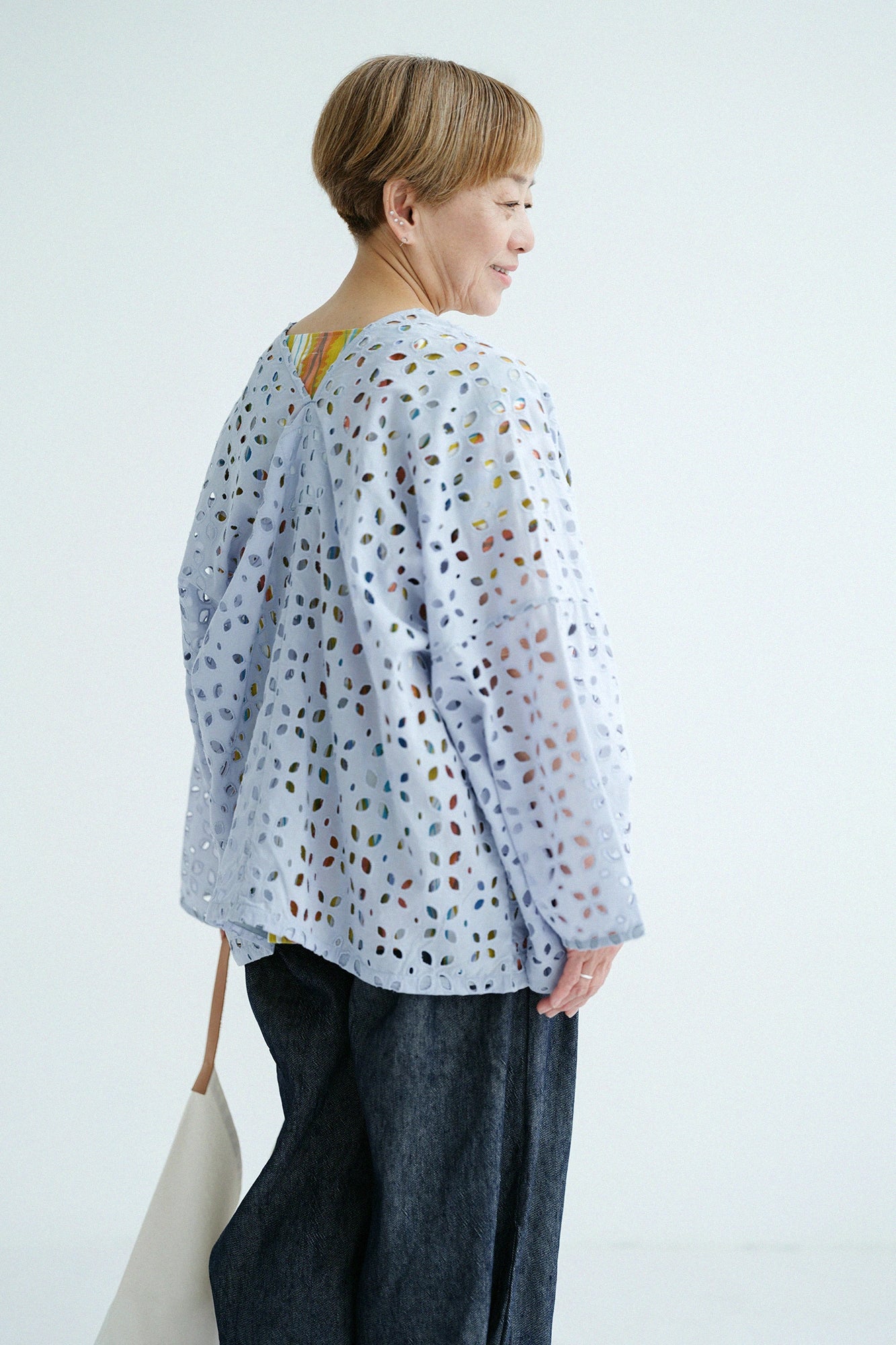 [Expédition prévue vers le 21 avril] Broderie de fleurs ajourées Hatsuki/Sorairo Nezu