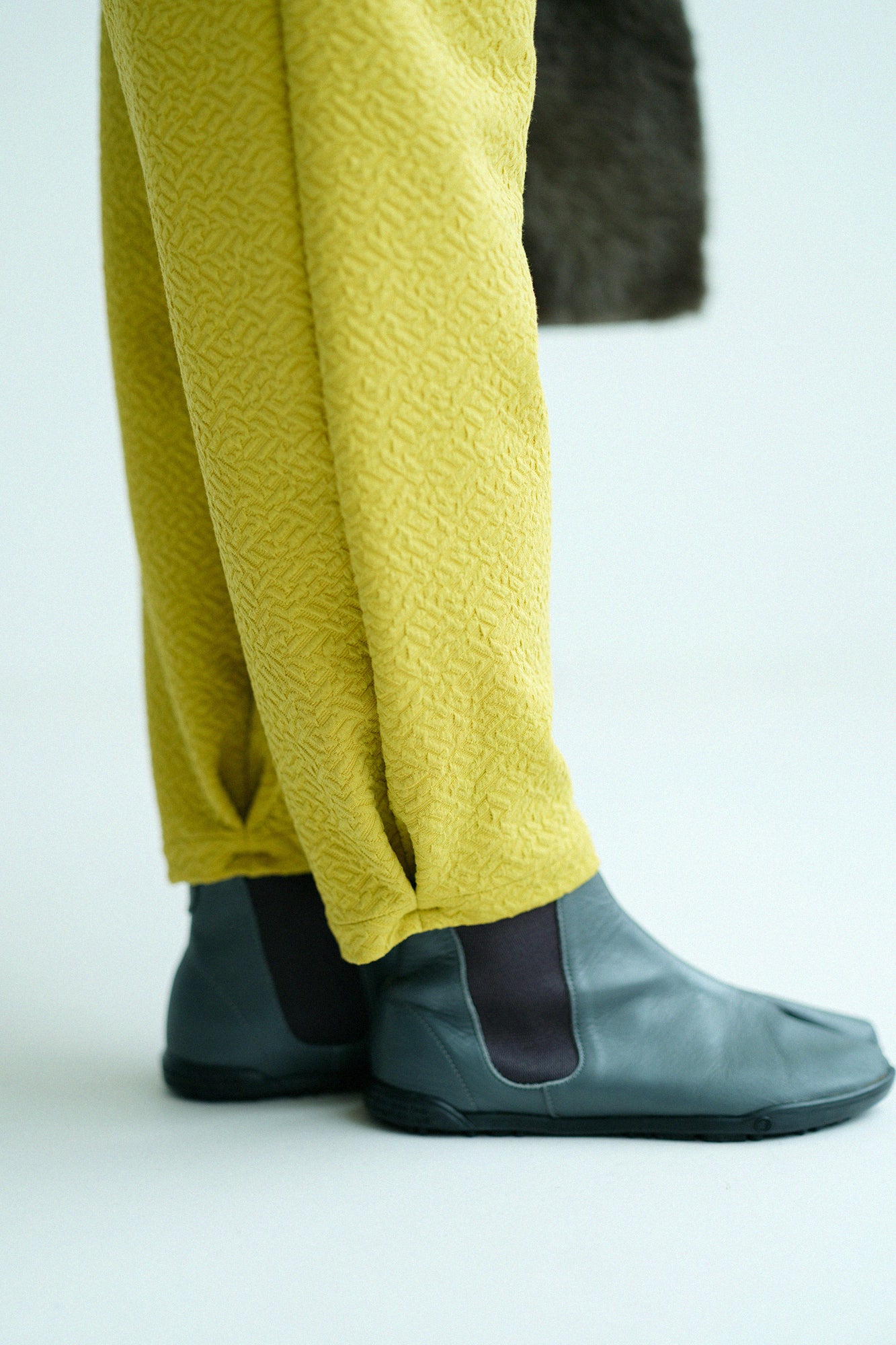 Dual-layered Jacquard Workers Pants/ Golden Yellow