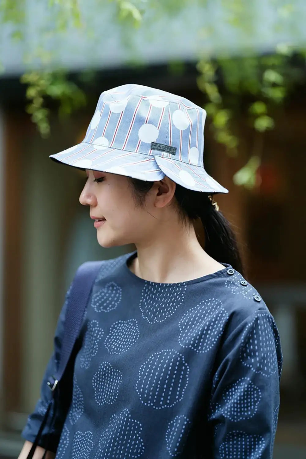  새틴 스트라이프 리버시블 BIKE HAT／스이교쿠 청청