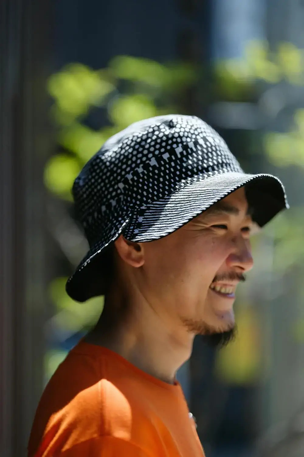 【6月30日頃発送予定】高島縮 20/20 リバーシブル BIKE HAT／間がさね  墨黒に苔（すみくろにこけ）