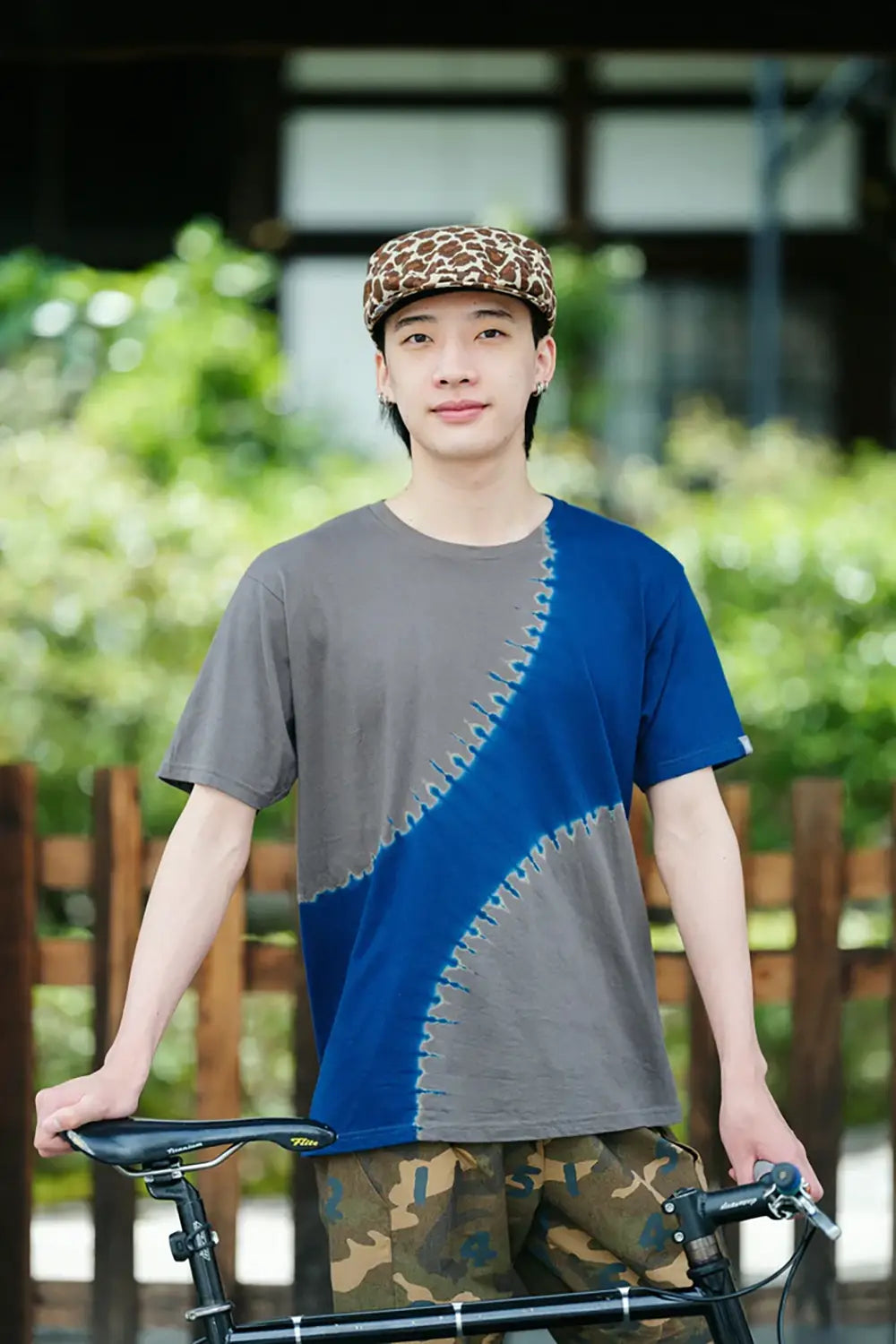 【6月30日頃発送予定】近清絞り 染め分け半袖Tシャツ[5.0]／プラネート チャコール×ネイビー