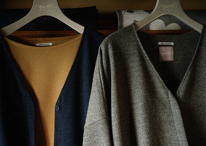 Vネック ライトコート（秋冬）