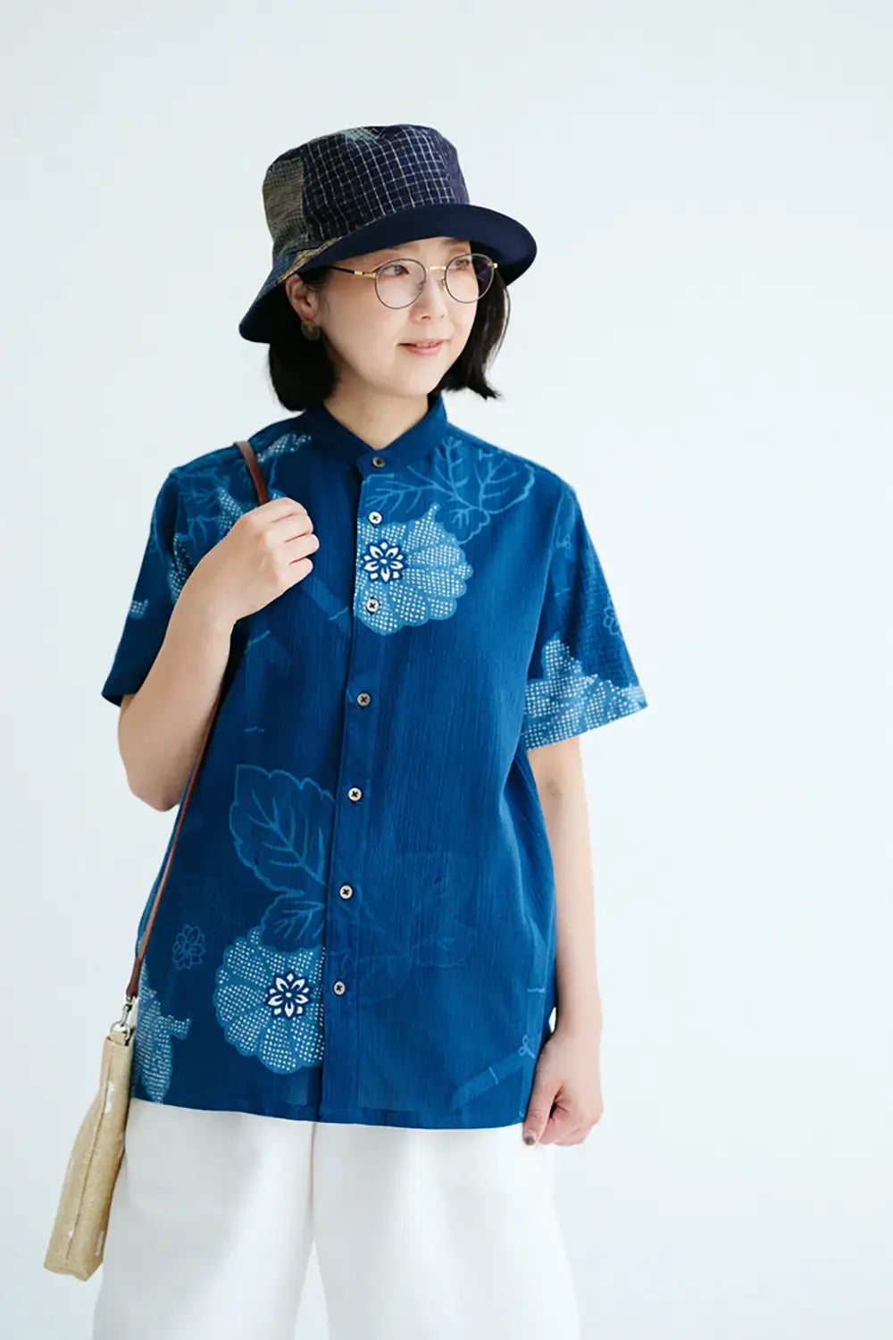 【7月7日頃発送予定】高島縮 20/20 藍捺染 スタンドカラー半袖シャツSP 2.0／籬菊模様（まがきぎくもよう） 写し（うつし）